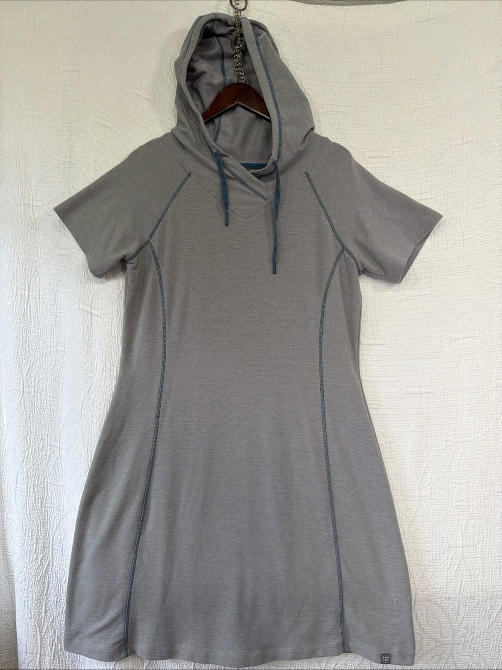 Title Nine Dress Women Large Hooded Grey Short Sleeve Midi Sporty Stretch Casual